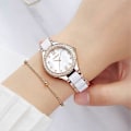 Miniatyrbillede 2 af 5: Dame Keramiske Armbåndsure Mode Luksus Quartz 3ATM Vandafvisende Rustfrit Stål Armbåndsur (Guld)