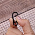 Miniatyrbilde 3 av 5: Små legeringsklemmer hurtigkobling Paracord nøkkelringer fjær snapkrok for jobb bilnøkler ring, beltehempe, hundemerker (svart, 6)
