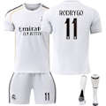 Miniatyrbild 1 av 2: 2526 Ny Real Madrid Fotbollströja Kortärmad för Vuxna och Barn - Flera Stilar No.11 RODRYGO No.11 RODRYGO No.11 RODRYGO 18