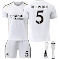 Miniatyrbild 1 av 2: 2526 Ny Real Madrid Fotbollströja Kortärmad för Vuxna och Barn - Flera Stilar No.5 BELLINGHAM No.5 BELLINGHAM No.5 BELLINGHAM S