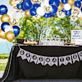 Miniatyrbilde 5 av 5: XJ-Marineblå og gull ballongbue-sett 146 stk kongeblå gull hvite ballonger for eksamen bursdagsfest babyshower dekorasjon