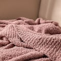 Miniatyrbild 2 av 4: Stickad Filt för Vuxna, Mjuk och Varm Andningsbar Fluffig Höstfilt för Soffa, Säng, Vändbar Mysig och Luddig Stickad Filt för Dirty powder