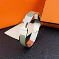 Miniatyrbillede 1 af 4: H-Armbånd, 18KH Alfabetlås til Mænd og Kvinder, Armbånd til Par i Rustfrit Stål, Sølv og Grå Silver and Gray