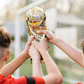 Miniatyrbilde 2 av 4: VM-trofé, Hercules-trofé, resin-replika av fotball-VM-suvenirtrofé, suvenirsamling hjemme/kontordekorasjoner, gaver til fans