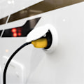 Pikkukuva 2 / 5: RV 50 ampeerin 125V/250V AC virtapistokkeen naispuolinen kierrelukko liitin musta