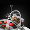 Miniatyrbild 4 av 5: 360° enkelgreppsköksblandare i mässing med anslutningsslangar
