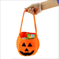 Pikkukuva 3 / 5: 4 kpl kurpitsakarkkipussia Temppu tai herkku -kahvalla lapsille Halloween-juhliin