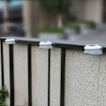 Miniatyrbillede 4 af 9: Solcelledrevet udendørs hegnsbelysning væglampe UFO lyskontrol (varmt lys)