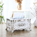 Miniatyrbillede 1 af 4: Plastik Tissue Box med Blomsterdesign (Sølv)