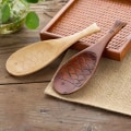 Miniatyrbilde 5 av 8: Pakke med 2 trespader for ris, serveringsskjeer for ris, treservise