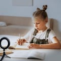 Pikkukuva 5 / 6: Rengasvalo kannettava tietokone, 5'' rengasvalo jalustalla ja pidikkeellä, videoneuvotteluvalo 5 KLB:llä