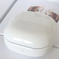 Miniatyrbild 3 av 4: Svart/vita trådlösa öronsnäckor Bluetooth In-Ear True Cordless White