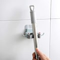 Miniatyrbilde 5 av 5: 6 stk 11,5*7,5*4,2CM selvklebende kosteskaftholder kosteskaftkrok veggmontert mopp og holder for skapriver hager garasjeoppbevaring
