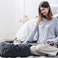 Miniatyrbillede 4 af 7: Bedsure katteseng vaskbar fluffy hund seng - kattesoveplads til KLB
