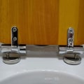 Pikkukuva 5 / 5: Universaali wc-istuimen sarana wc-istuimen kiinnitykseen, ruostumaton kromattu wc-istuimen saranan vaihto saranoilla ja muttereilla