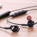 Miniatyrbilde 3 av 8: Bluetooth-hodetelefoner i øret, sportshodetelefoner med 12 timer. Svart