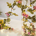 Miniatyrbild 2 av 5: 2M 20 LED Blommor Gröna Blad Rattan Slingor Ljus, Koppartråd Blad Fairy LED Slingor Ljus för Bröllopsfest Sovrumsdekoration (Rosa) KLB
