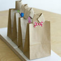 Miniatyrbilde 7 av 7: Papirposer 100 stk brune - 9 x 17 x 5,5 cm gaveposer brune poser