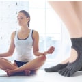 Miniatyrbillede 2 af 5: Yogasokker til kvinder og mænd, skridsikre sokker med åben tå, sorte KLB