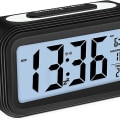 Miniatyrbild 1 av 5: Digital väckarklocka, digital elektronisk väckarklocka med datumvisning, batteridriven