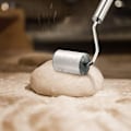 Miniatyrbilde 4 av 8: Rullende kjevle i rustfritt stål med non-stick-håndtak