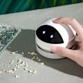 Miniatyrbillede 2 af 5: Mini skrivebordsstøvsuger med USB-oplader og rengøringsbørste til kontor og hjem