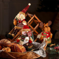 Miniatyrbilde 7 av 7: Sittende julenisse, snømann, reinsdyr, juledekorasjon KLB