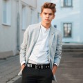 Miniatyrbilde 3 av 5: Studded Belt Rock Rivet Belt PU Leather Punk Belt med skinnende pyramideknotter for kvinner og menn Klær Tilbehør Go-