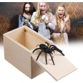 Pikkukuva 5 / 5: 1 kpl Puinen pila Spider Scare Box Case Vitsi Elävä Hauska Yllätys Gag Lelu