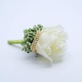 Miniatyrbillede 2 af 4: 2 stk. Bryllupsblomster Kunstige Blomster Brudgom Groomsmen Bryllupsblomster Til Bryllup Prom Hjem Royal Mælkehvid