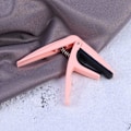 Miniatyrbild 5 av 5: Professionell Ukulele Capo Enhandsgrepp Snabbväxling Ukelele Capo zinklegering Gitartillbehör