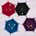 Pikkukuva 5 / 5: 4 kpl Noppa-alustaa 4 Väriä PU ja Sametti Noppa-lauta DND RPG ja Muille Lautapeleille Color 3