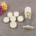Miniatyrbilde 2 av 5: 1 sett med 3D månekakeformer 3D blomster håndpresset fondant dessert månekakeformer med stempler for DIY baketilbehør (hvit)