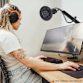 Miniatyrbilde 3 av 3: Kompatibel med HyperX QuadCast, Blue Yeti og andre spillmikrofoner, dobbeltlags vindskjerm med fleksibel 360° gåsehalsklemme stabilisatorarm