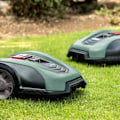 Pikkukuva 4 / 5: Koti ja puutarha 3-osainen ruohonleikkurin teräsarja (Indego-robottiruohonleikkureille, 3 terää, laatikko) F016800321