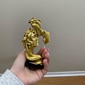 Miniatyrbillede 2 af 5: Par Gave Par Skulptur, Par Kys Statue, Par Kys Kunst Resin Skulptur Bryllupsgave Kontor