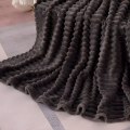 Miniatyrbilde 4 av 5: Børstet fleece-teppe, perfekt sofa- og sengeteppe 120*200CM, supermyk og koselig håndfølelse, perfekt for å varme opp for alle familiemedlemmer (mørkegrå)