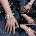 Miniatyrbild 3 av 5: Bröllop brud brudtärna handblomma, corsage armband bröllopsplanerare handleds corsage handledsblomma
