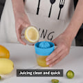 Miniatyrbild 3 av 5: Kök Hushåll Handhållen Press Squeezer Citrus Juicer Kök Hushåll Manuell Orange Citron Press Verktyg 125ml