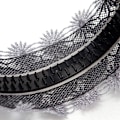 Miniatyrbild 3 av 5: Unik ihålig design, bekväm att bära hela dagen, mode-hårband med spets, ventilerande formad mesh-innerfoder, elegant broderad blomdesign för