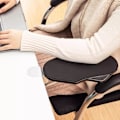 Miniatyrbild 3 av 5: Datorarmstöd för skrivbord, ergonomiskt armbågsstöd för hemmet Folding rotating model Folding rotating model