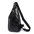 Miniatyrbild 1 av 5: Kvinnor Sling Bag Chestation Bag Liten Axelväska Läder Crossbody Body Bred Rem Axelväska Mini Ryggsäck Unisex för Utomhussporter Vandring