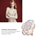 Miniatyrbild 8 av 8: Brosch Pin Kamelia Form Elegant Utsökt Rhinestone Prydd Brosch för Kvinnor Kläder Silke Scarf Dekoration Present Vit