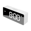 Miniatyrbild 5 av 10: Multifunktionell USB-laddning Digital musik Snooze väckarklocka Bakgrundsbelyst spegeldisplay Vit