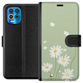 Miniatyrbild 1 av 3: Motorola Edge S Plånboksfodral Prästkragar – blommigt mönster i svensk sommarstil