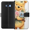 Miniatyrbillede 1 af 3: Samsung Galaxy S8 Tegnebogsetui Nalle Puh med blomster - klassisk børnefavorit i en blomstrende forårs miljø