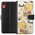 Pikkukuva 1 / 3: Apple iPhone XR Lompakkokotelo Nalle Pooh - klassinen karhumotiivi uudessa tulkinnassa