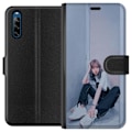 Pikkukuva 1 / 3: Sony Xperia L4 Lompakkokotelo Lisa from Blackpink – K-pop Style Icon