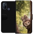 Miniatyrbild 1 av 3: OnePlus Nord N100 Plånboksfodral Labubu Graffiti Vibes – Gatukonst i monsterform