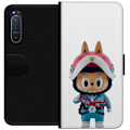 Pikkukuva 1 / 3: Sony Xperia 5 II Lompakkokotelo How2work Labubu hirviöt x Ultraman Blue -hahmo